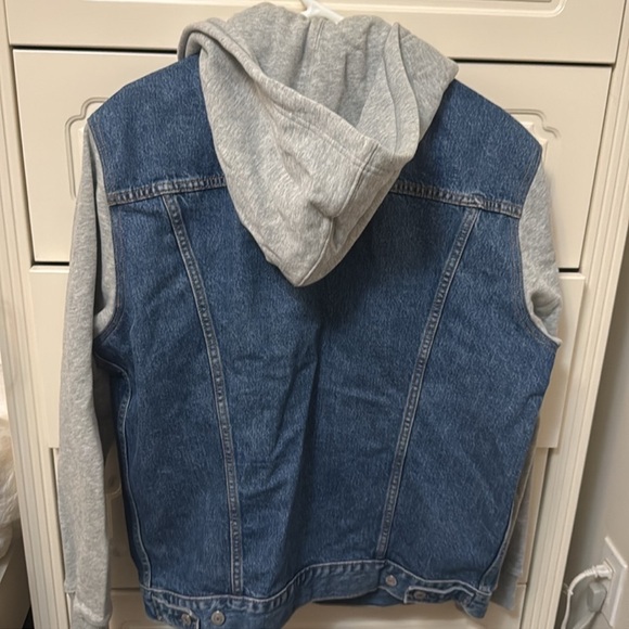 Levi’s denim jacket - Picture 5 of 6
